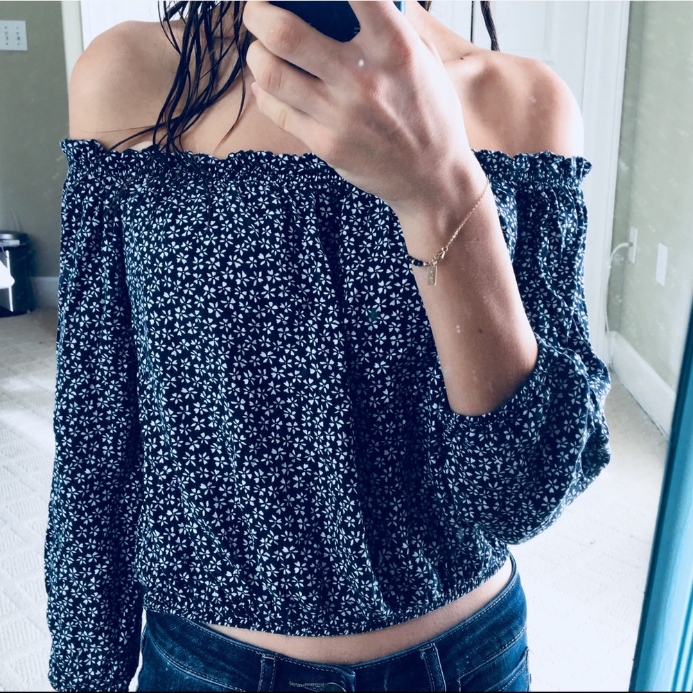 {Brandy Melville} Off-the-Shoulder Floral Blouse
